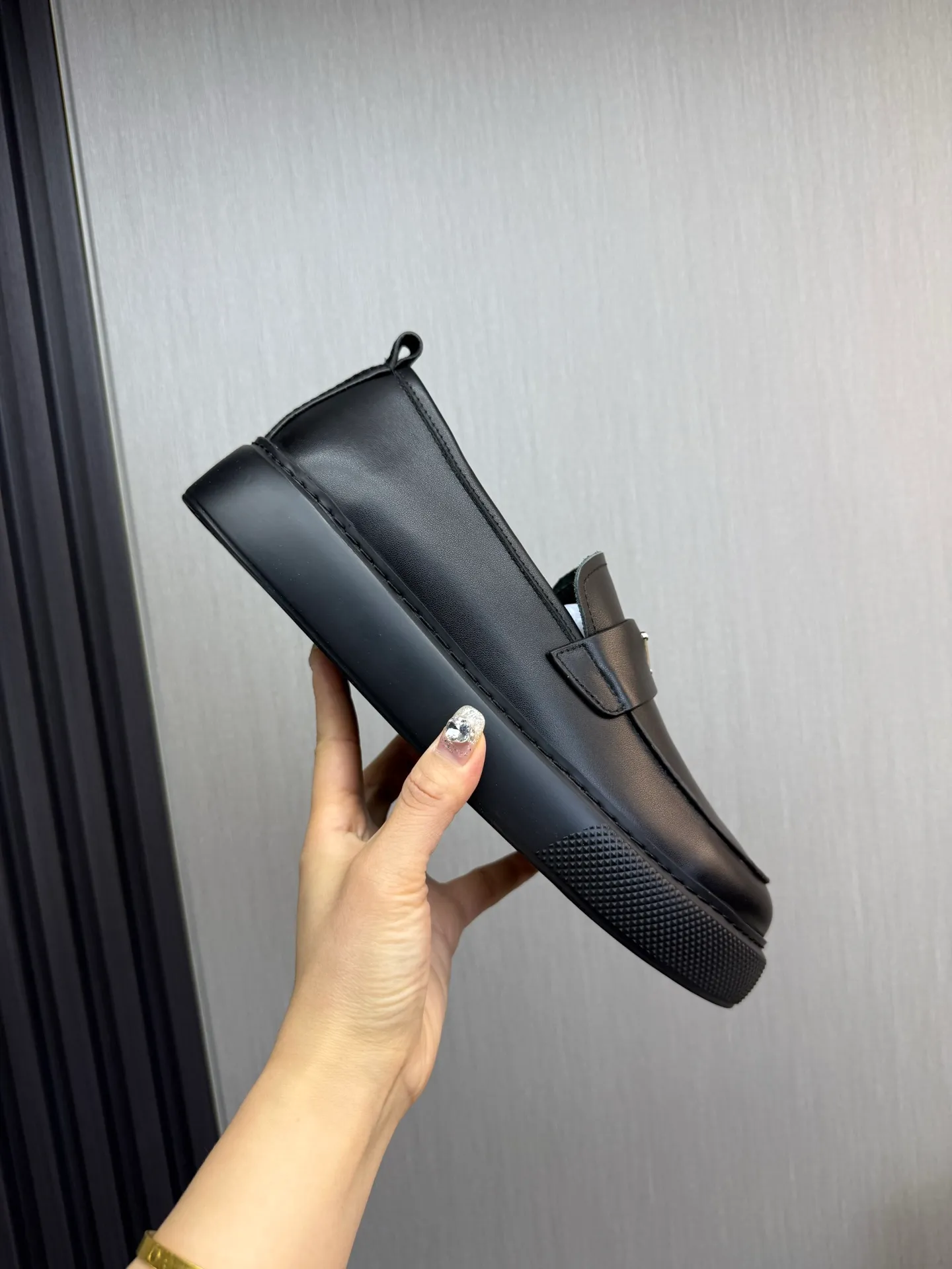 Factory price 580💰 [PRADA] Men's shoes are popular in the counter, official website is synchronized, 1 high-quality shipment ✔️Original cowhide + cowhide lining, 1🆚1 replica, original sole, 38-45 (45 customized, non-refundable)